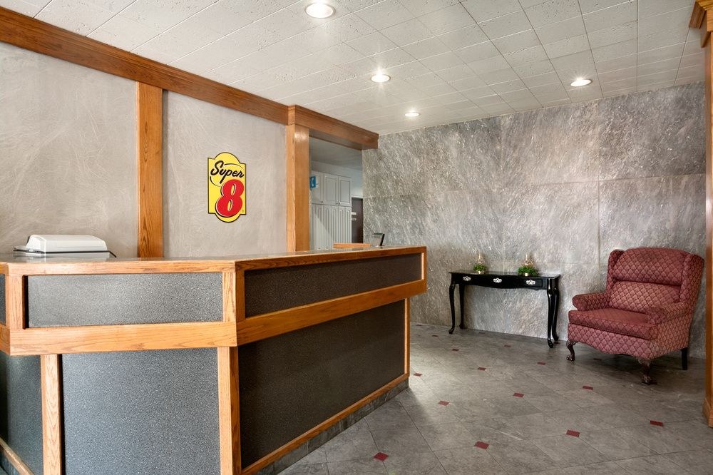 SUPER 8 BY WYNDHAM SARNIA ON