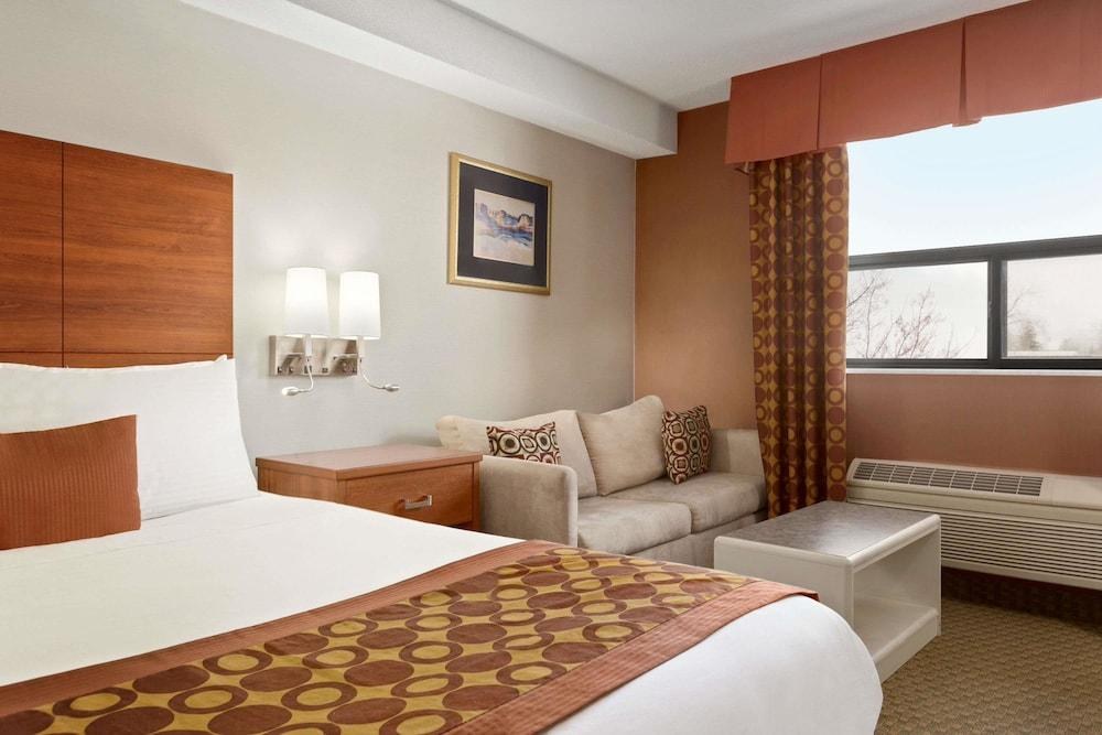 Travelodge by Wyndham Windsor photo 2