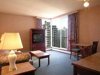 TROPICANA SUITE photo 2