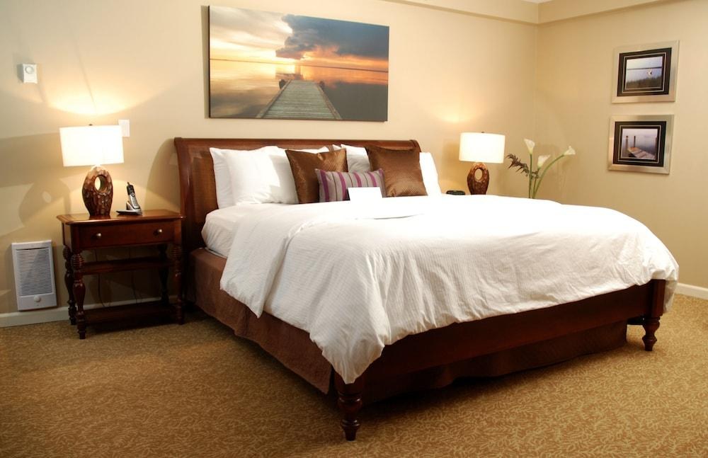 ROSELLEN SUITES AT STANLEY PARK photo 3