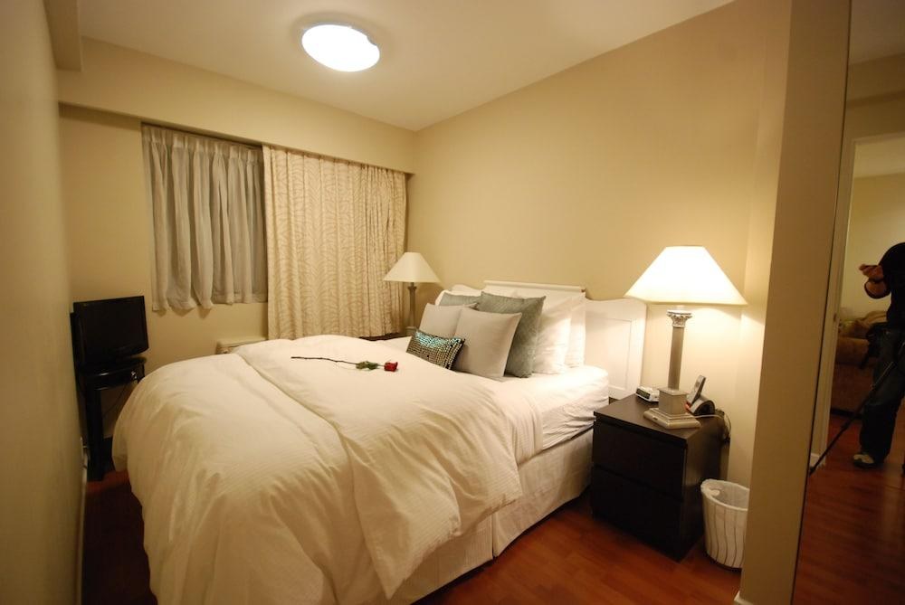 ROSELLEN SUITES AT STANLEY PARK photo 4