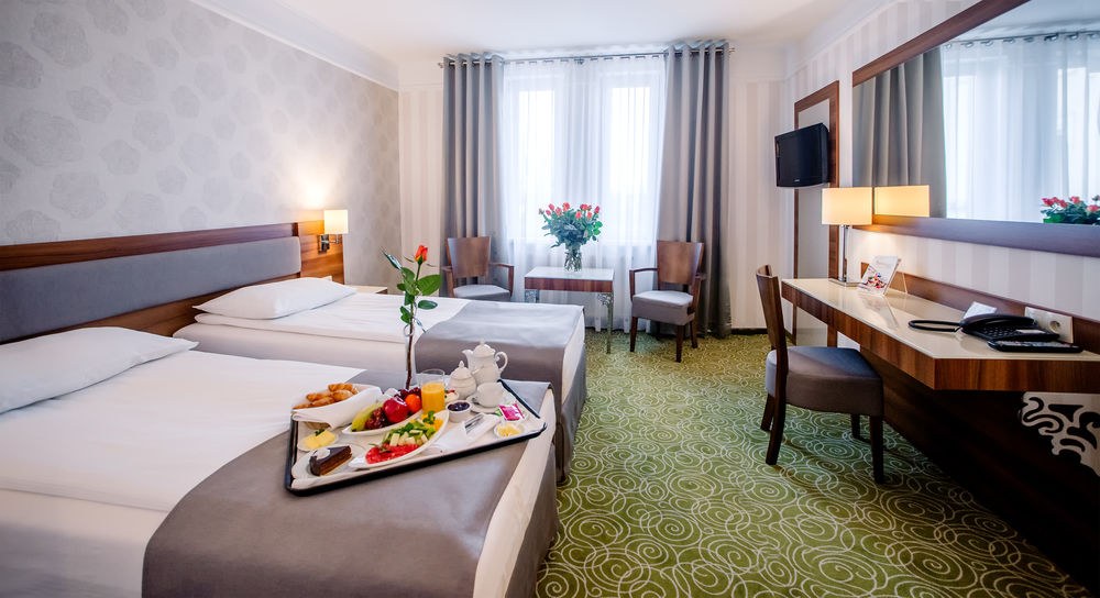 HOTEL LORD WARSAW AIRPORT photo 1