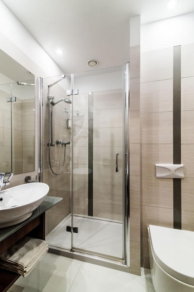 HOTEL LORD WARSAW AIRPORT photo 4