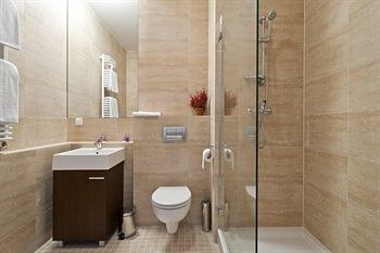 Triton Park Apartments photo 3