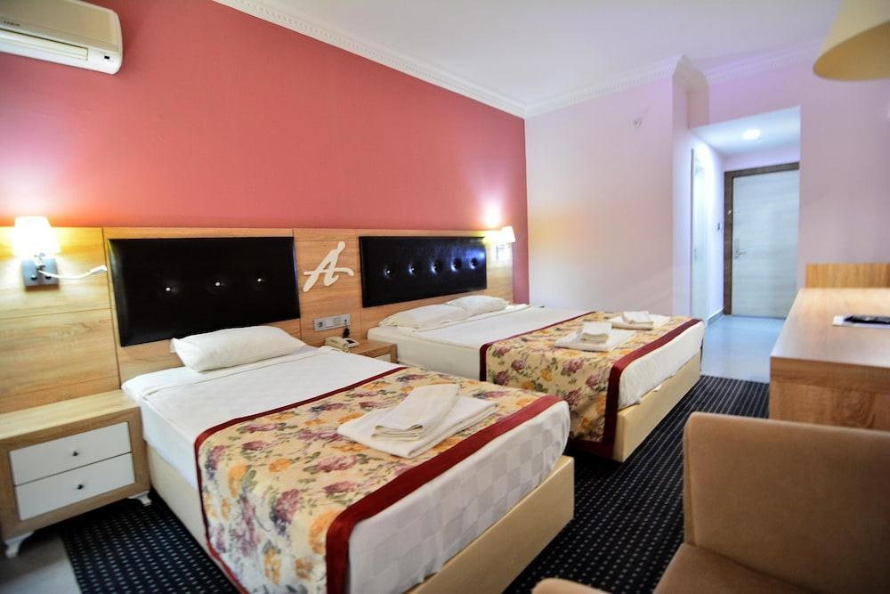 ANANAS HOTEL photo 2