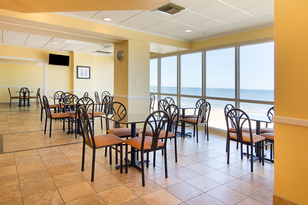COMFORT SUITES BEACHFRONT photo 1