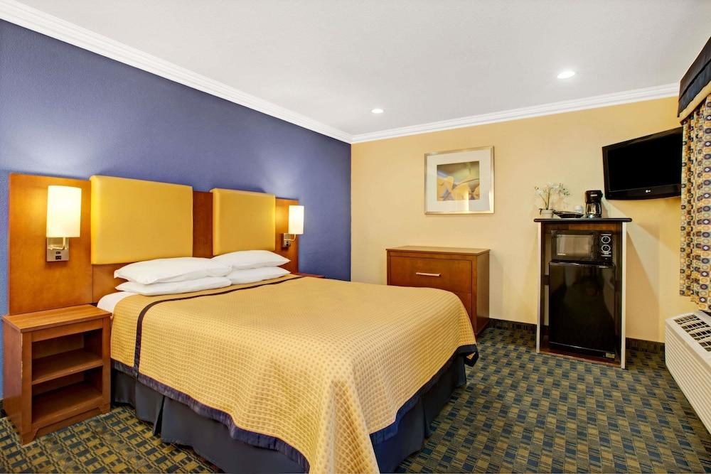 DAYS INN BY WYNDHAM SAN FRANCISCO - LOMBARD
