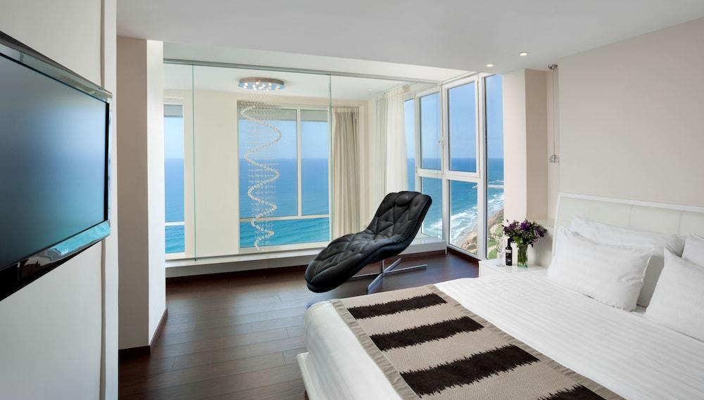 ISLAND SUITES HOTEL photo 4