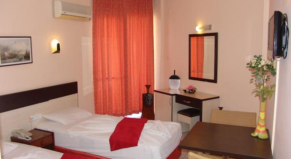 KLEOPATRA IKIZ HOTEL photo 2
