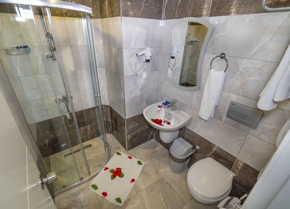 CLUB BIG BLUE SUITE HOTEL photo 4