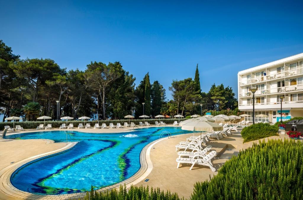 LAGUNA MARADISO HOTEL