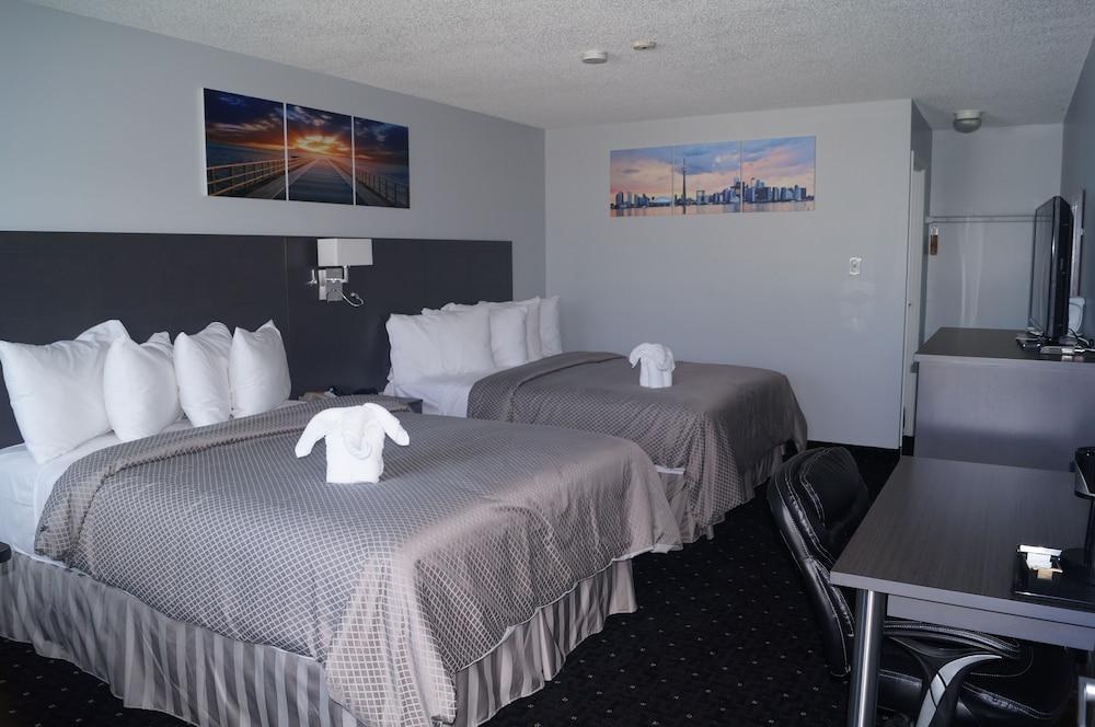 HOWARD JOHNSON INN GANANOQUE photo 4