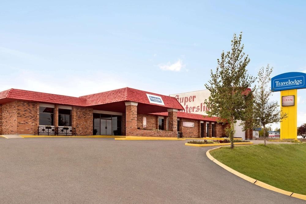 TRAVELODGE BY WYNDHAM SWIFT CURRENT photo 4