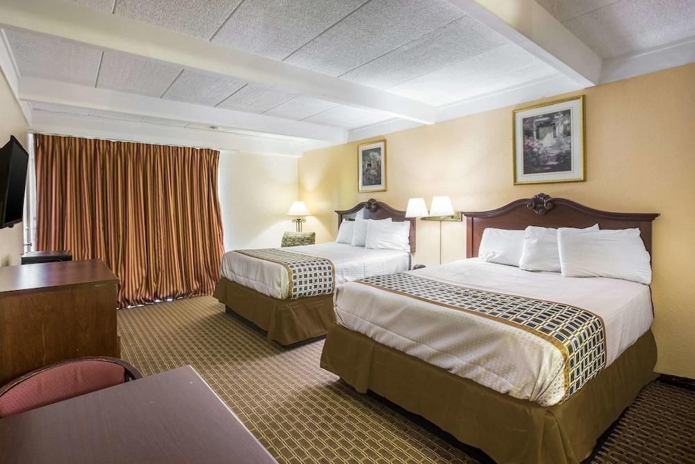 Super 8 by Wyndham Macon GA photo 4