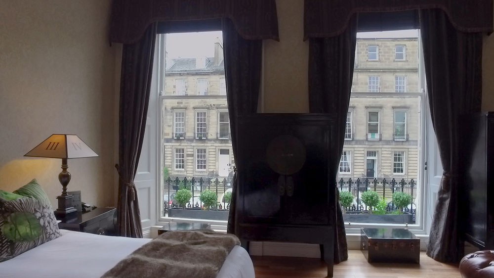 Nira Caledonia photo 1