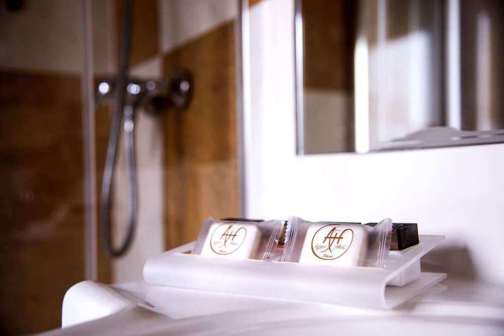 AGAPE HOTEL photo 2