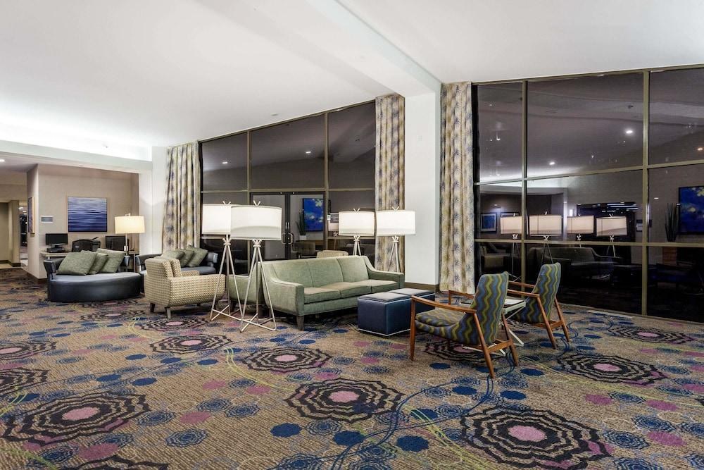 Wyndham San Diego Bayside photo 2
