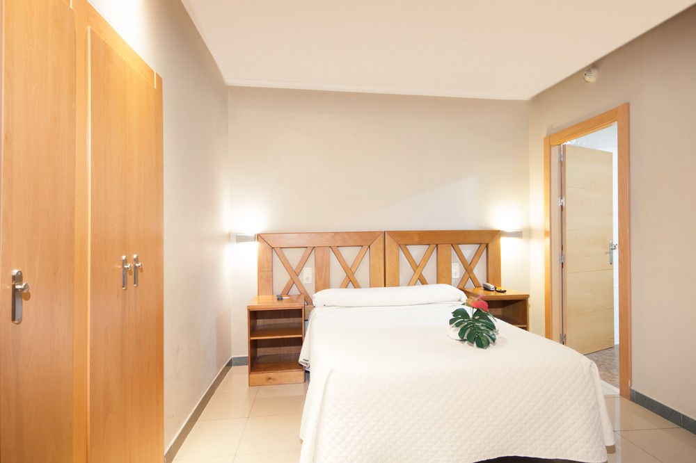 HOSTAL ATENAS