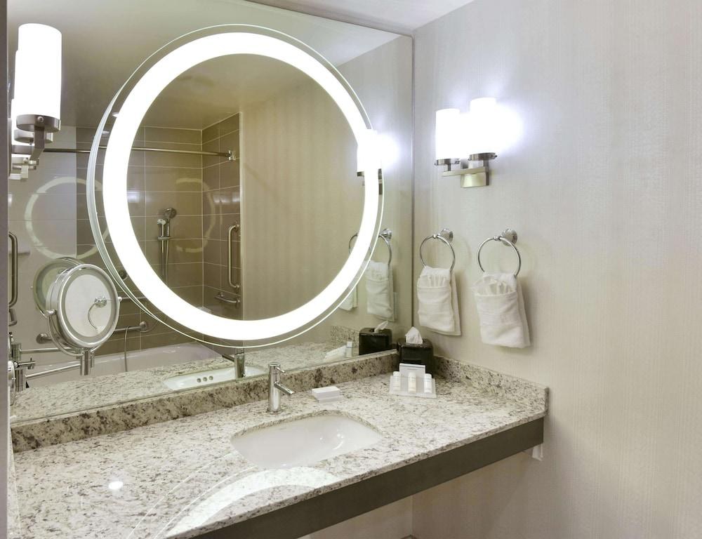 HILTON GARDEN INN RALEIGH/CRABTREE VALLEY, NC photo 3