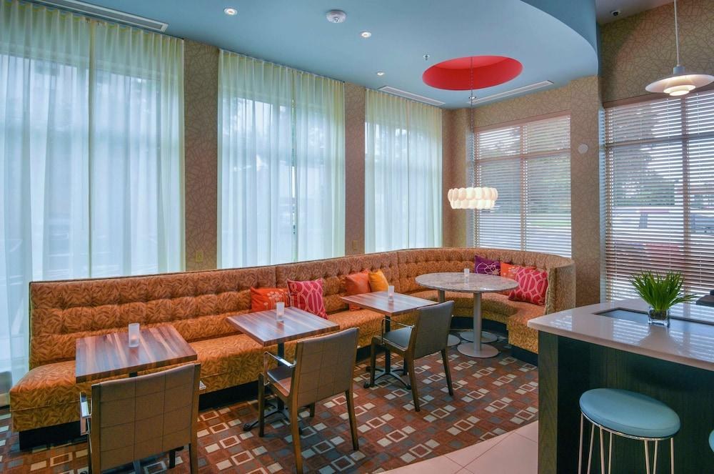 HILTON GARDEN INN RALEIGH/CRABTREE VALLEY, NC photo 4
