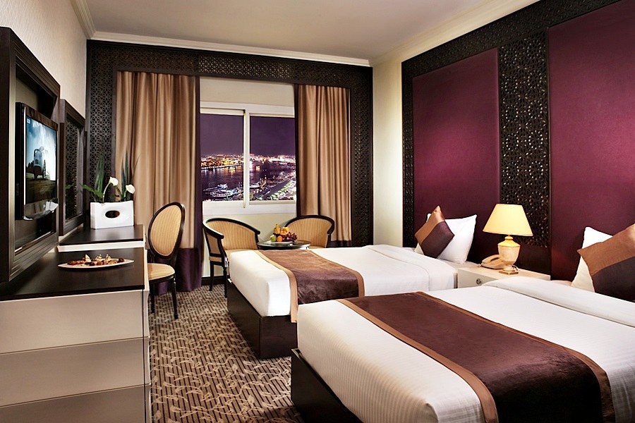 CARLTON TOWER HOTEL photo 2