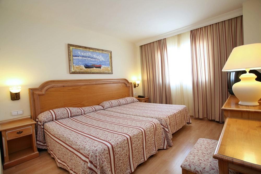 Hotel & Spa Peñíscola Plaza Suites photo 1