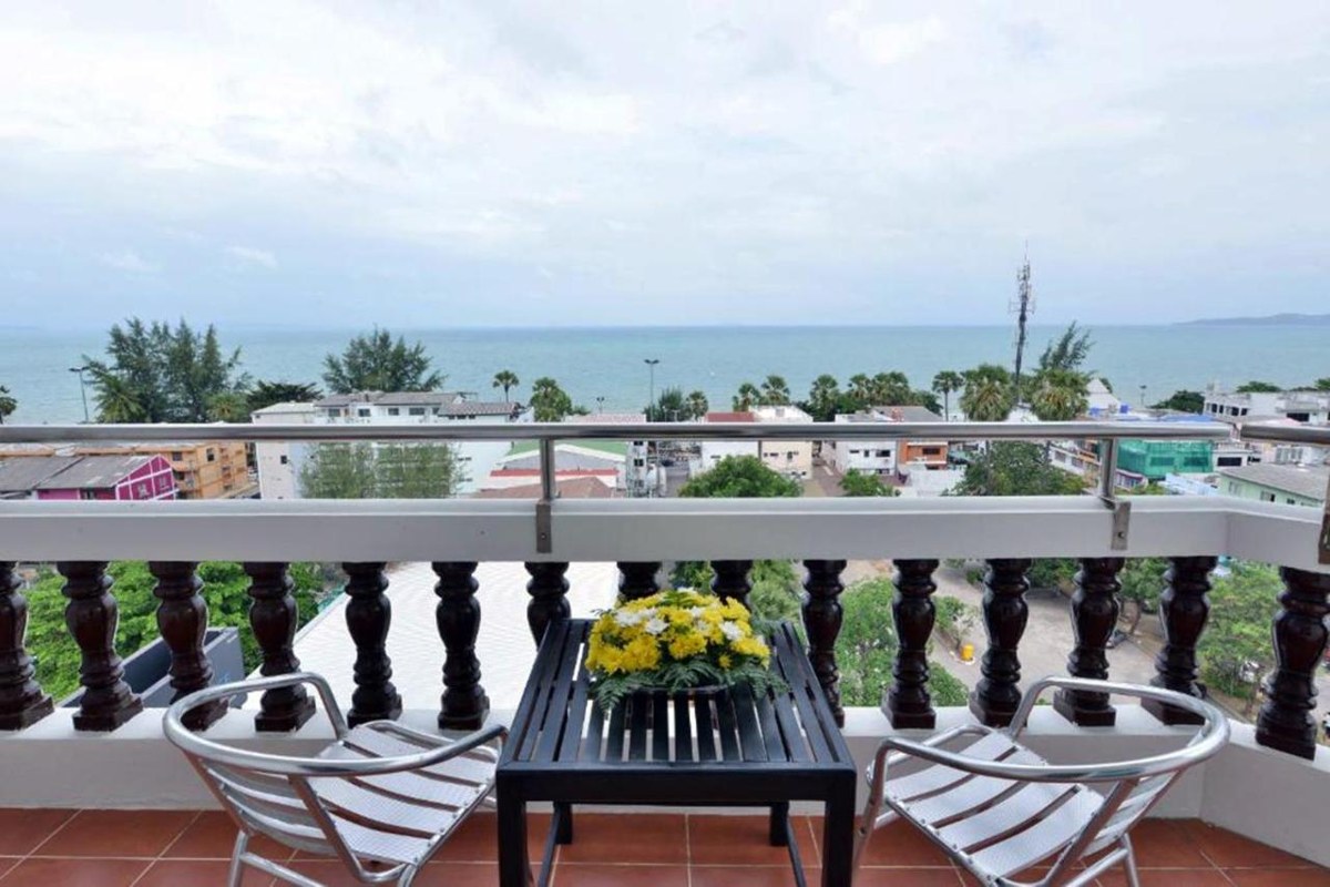 JOMTIEN THANI PATTAYA photo 2