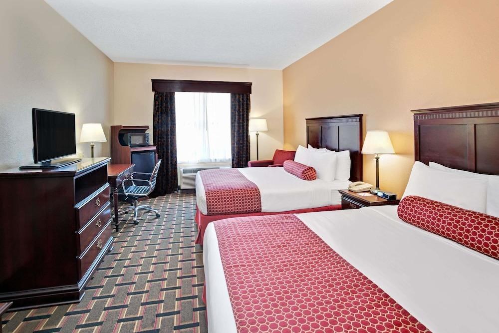 BAYMONT INN & SUITES KENNESAW photo 4