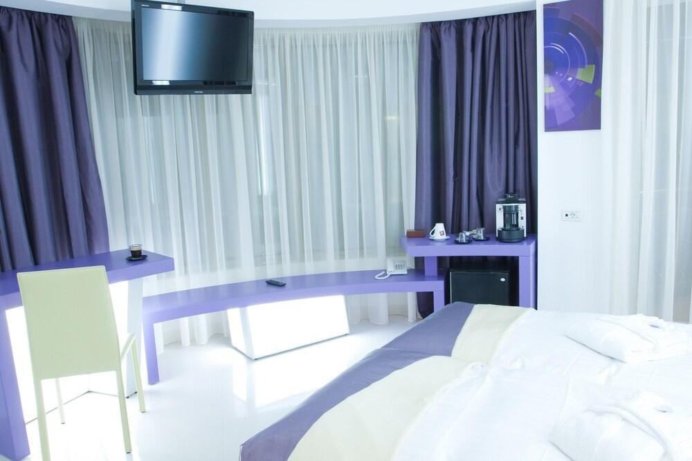 CHRISTINA HOTEL photo 4