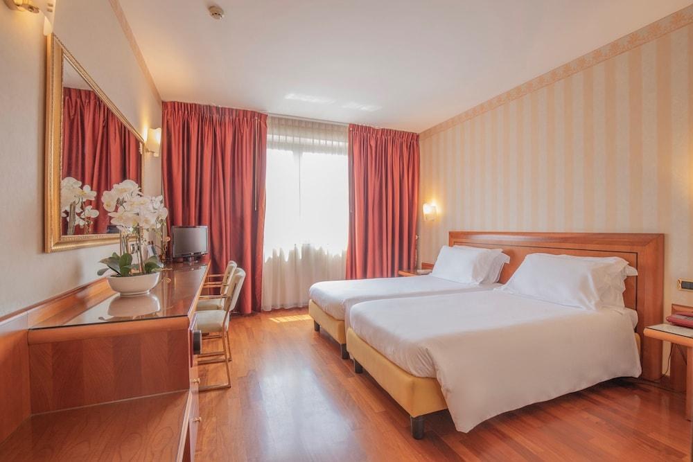 Hotel Palace Verona photo 4