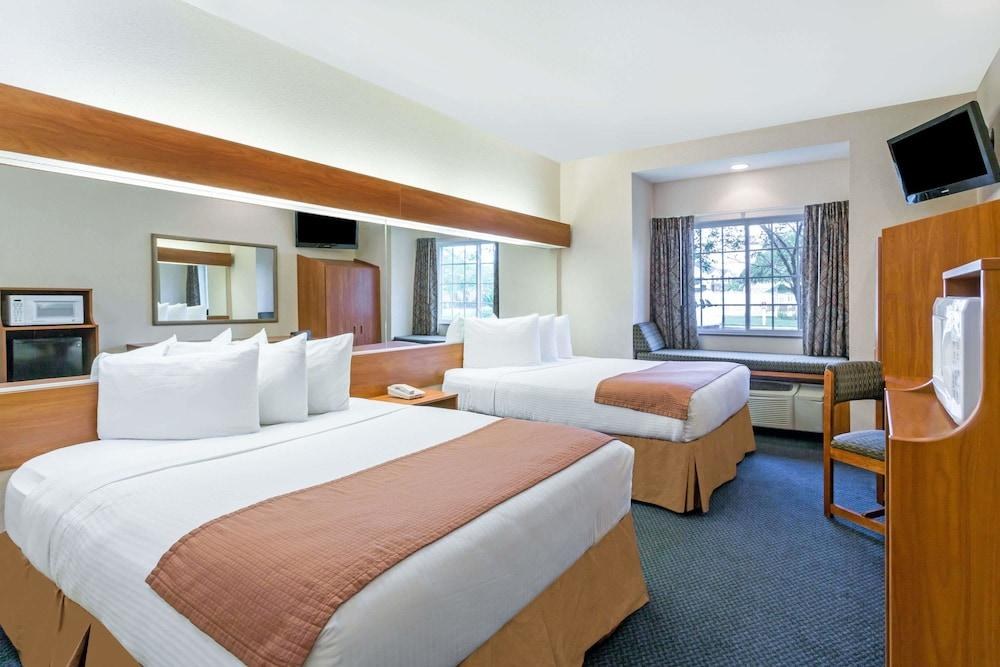 MICROTEL INN & SUITES BY WYNDHAM HOUMA photo 3