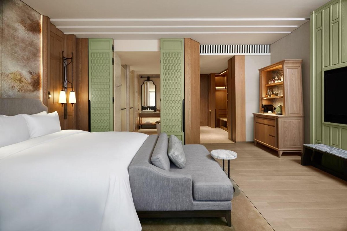 DUSIT THANI BANGKOK