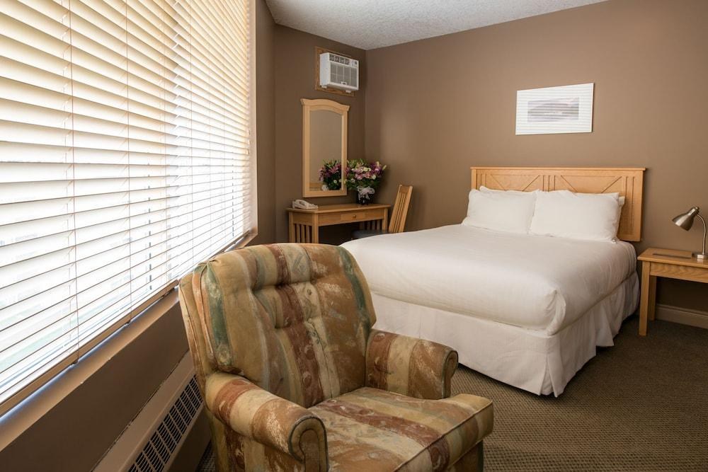 PODOLLAN INN FORT MCMURRAY photo 4