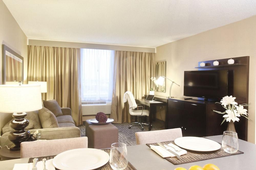 POMEROY HOTEL & CONFERENCE CENTRE photo 2