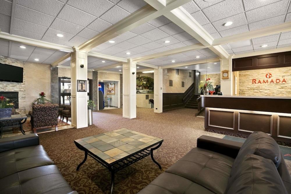 RAMADA BY WYNDHAM LETHBRIDGE photo 3