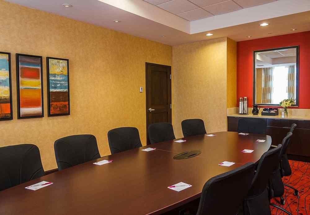 RESIDENCE INN BY MARRIOTT OTTAWA AIRPORT photo 3