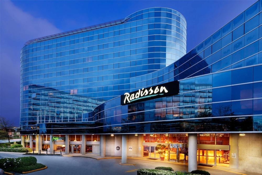RADISSON HOTEL VANCOUVER AIRPORT photo 4