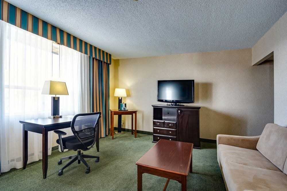 Sawridge Inn and Conference Centre Edmonton South photo 1