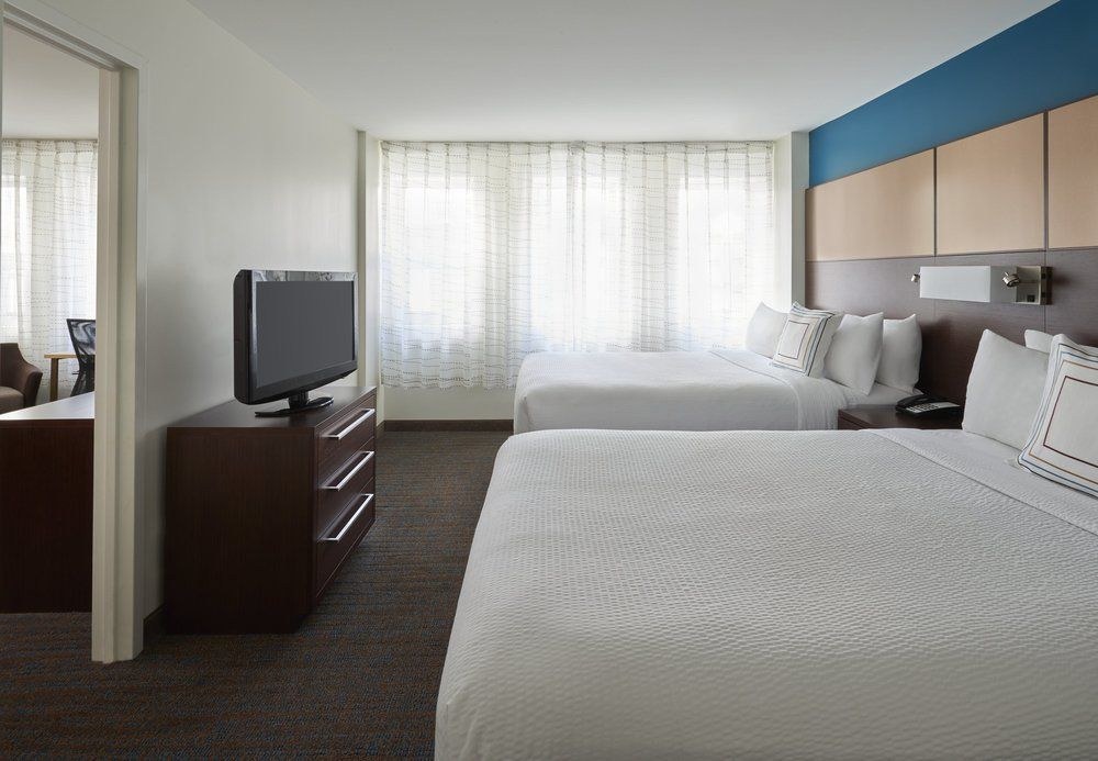 RESIDENCE INN BY MARRIOTT MONTREAL DOWNTOWN photo 2