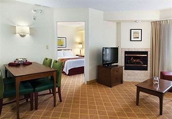 Cambridge Suites Mississauga photo 3