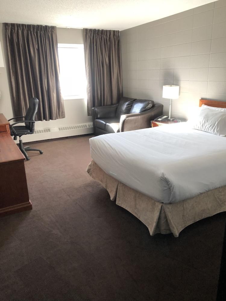 SLAVE LAKE INN & CONFERENCE CENTRE photo 4