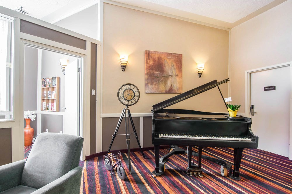 QUALITY HOTEL