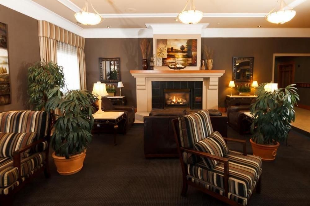 THE GLENMORE INN & CONVENTION CENTRE