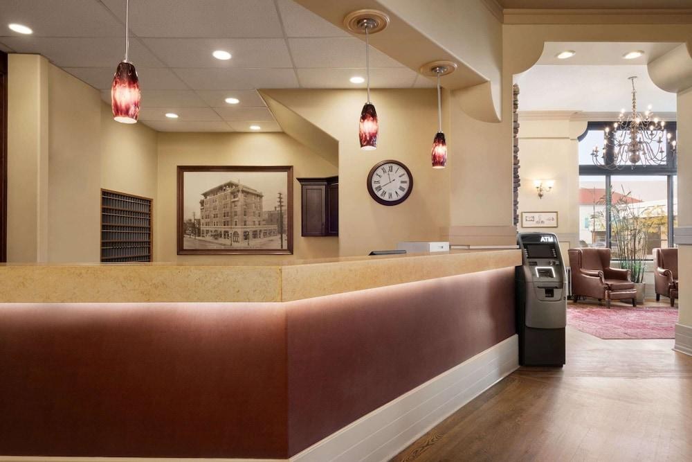 THE PLAZA TRADEMARK COLLECTION BY WYNDHAM photo 3