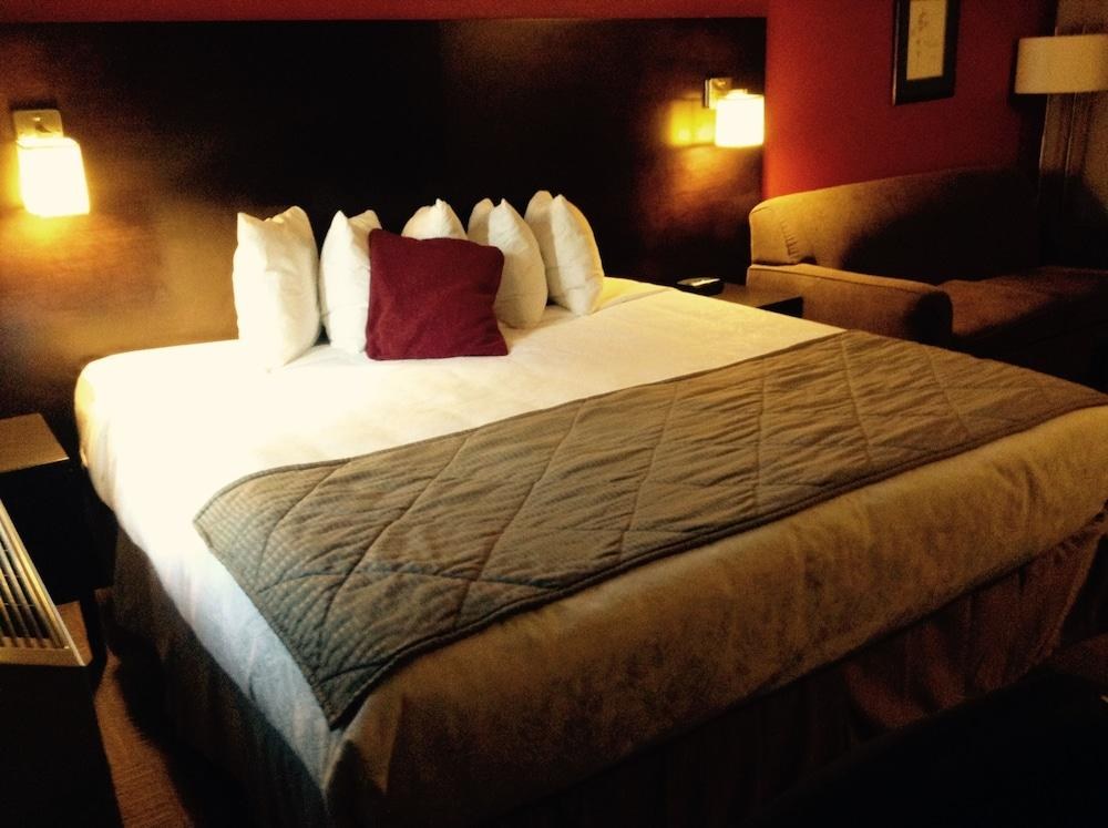 SUPER 8 BY WYNDHAM WEST KELOWNA BC photo 2