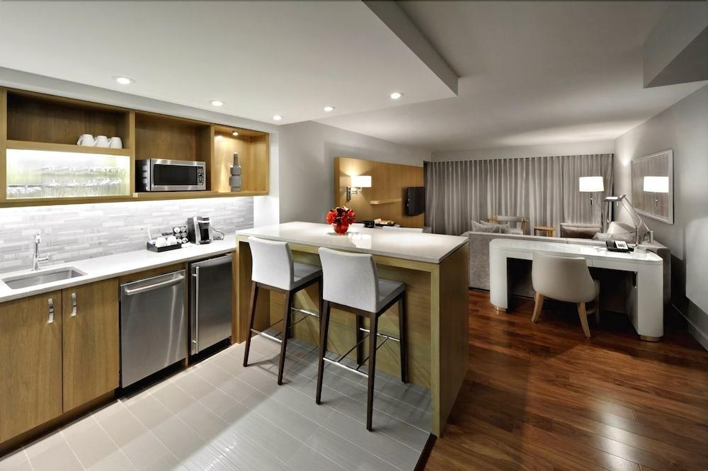 The James Hotel photo 2
