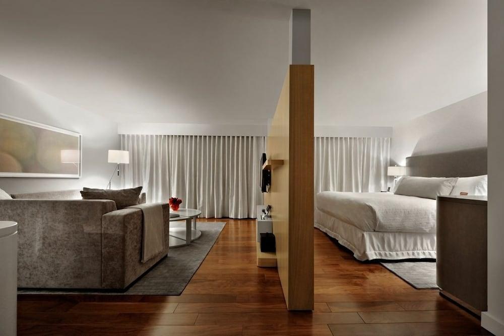 The James Hotel photo 3