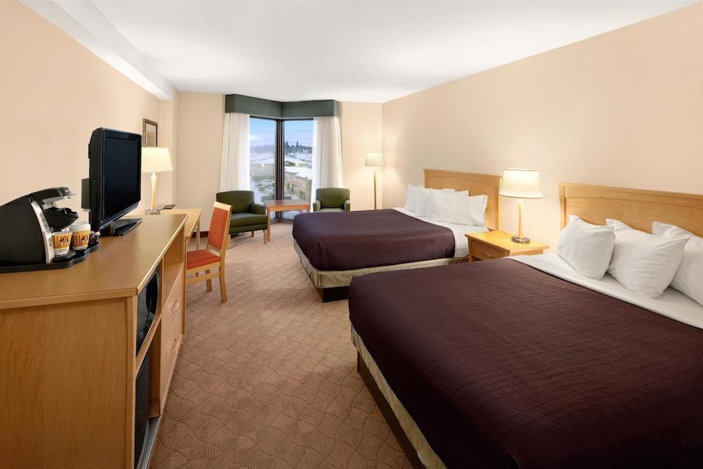 TRAVELODGE BY WYNDHAM SASKATOON photo 3