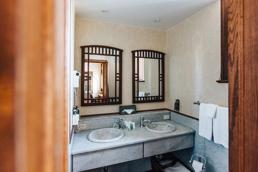 THE FORT GARRY HOTEL, SPA AND CONFERENCE CENTRE, ASCEND HOTEL COLLECTION photo 3