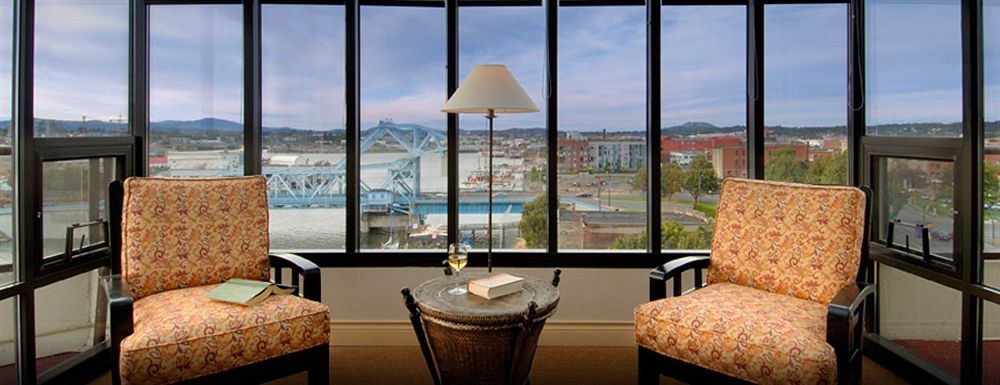 Victoria Regent Waterfront Hotel & Suites
